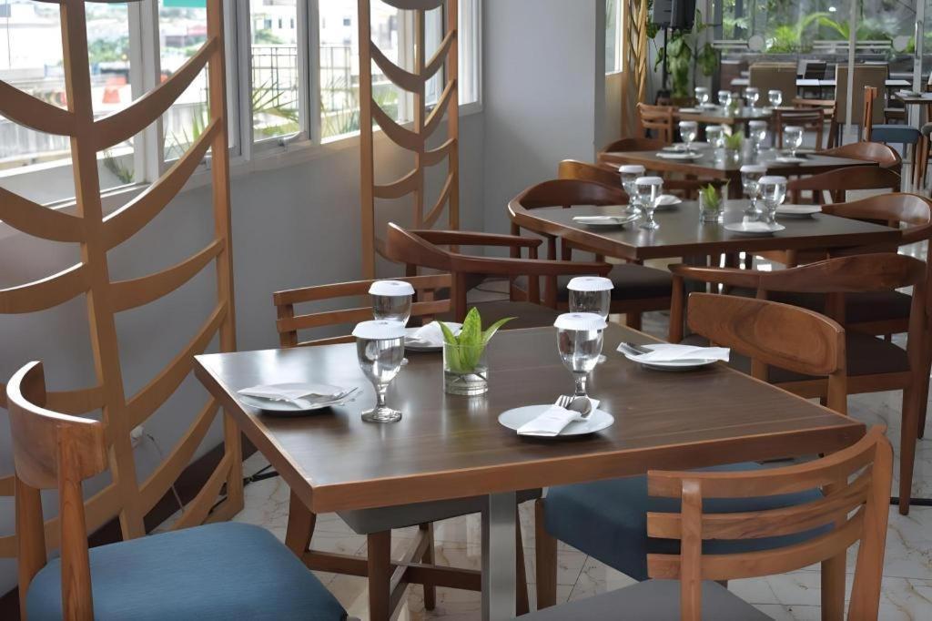 Bogor Valley Hotel מראה חיצוני תמונה