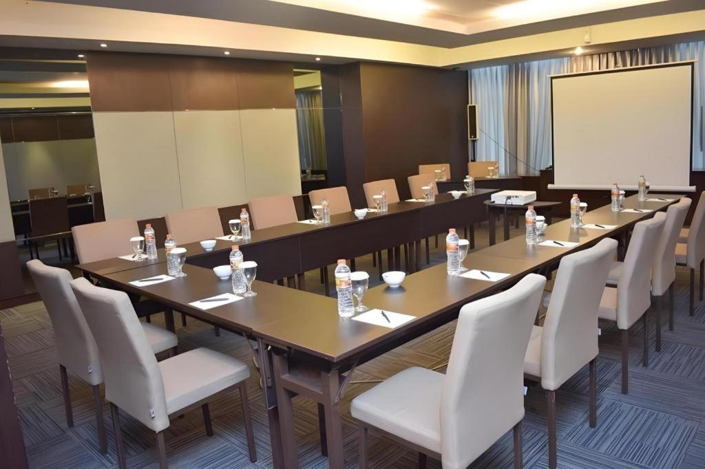 Bogor Valley Hotel מראה חיצוני תמונה