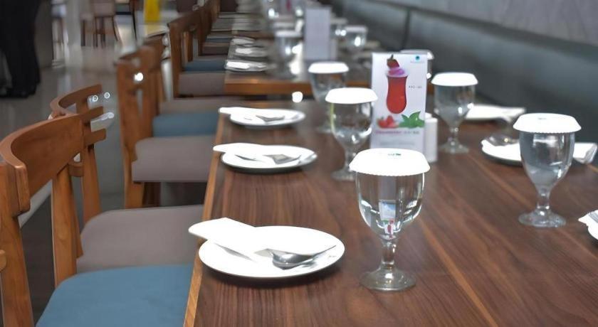 Bogor Valley Hotel מראה חיצוני תמונה