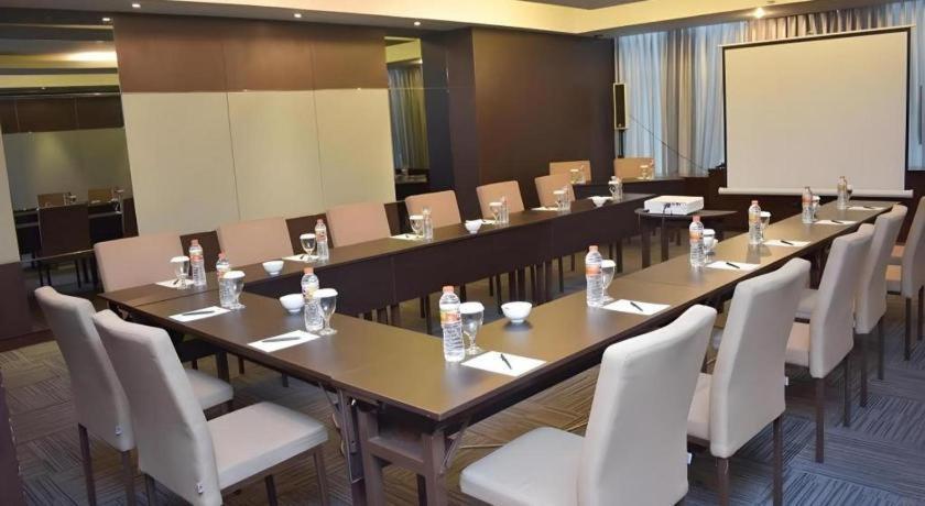 Bogor Valley Hotel מראה חיצוני תמונה